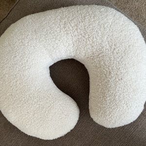 Boppy pillow with sherpa cover